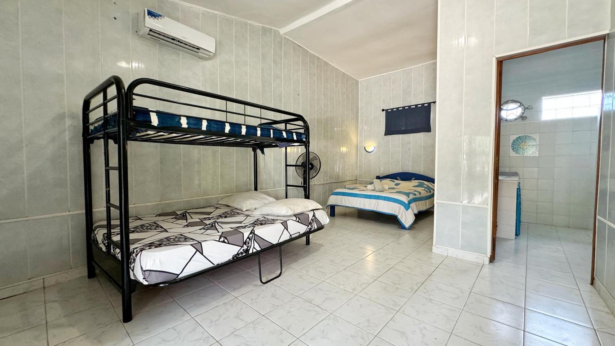 Kayzen House Hotel Ngaparou Стая снимка